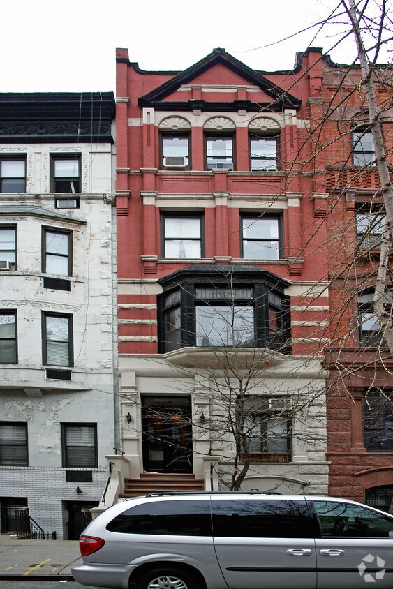 Foto principal - 153 W 76th St
