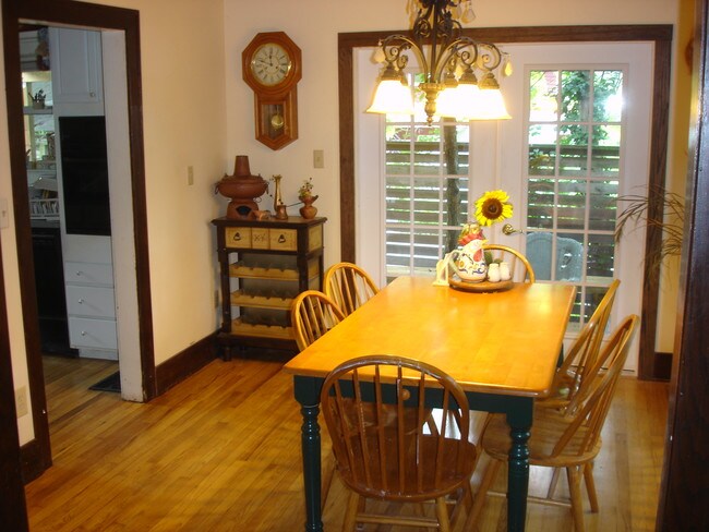 Dining Room - 117 Linden Ave