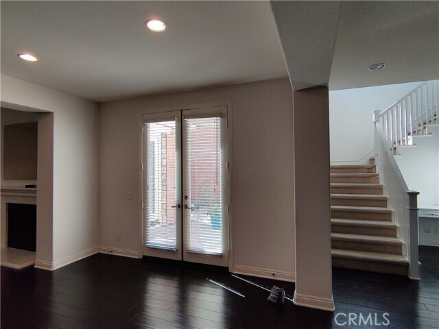 Building Photo - 115 Lamplighter
