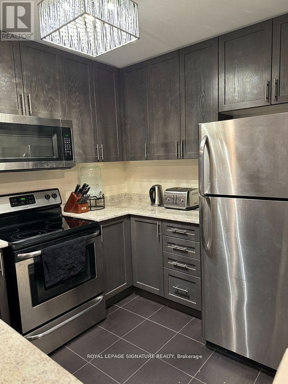 Building Photo - 10 Waterview Dr