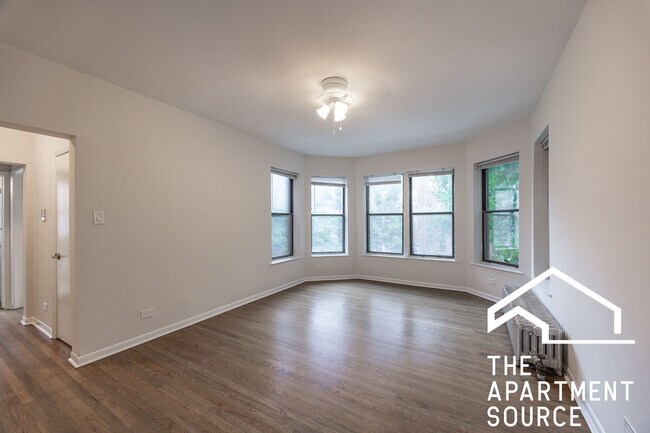 Foto del edificio - 7726 N Marshfield Ave