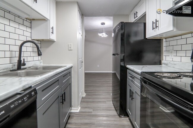 Building Photo - The Eclipse Apartment Homes