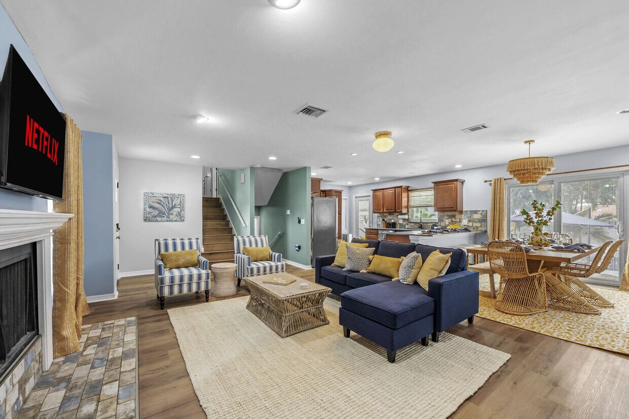 Primary Photo - 8580 139th Ln