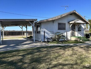 Building Photo - 4418 Roeding Rd