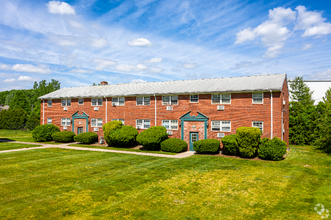 Building Photo - 1570 Willard Ave