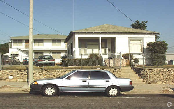 Primary Photo - 1109-1111 S Kingsley Dr