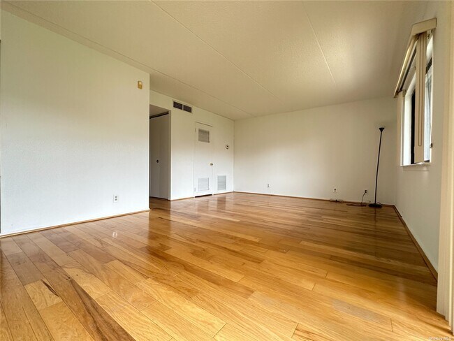 Foto del edificio - 5-38-38 115th St