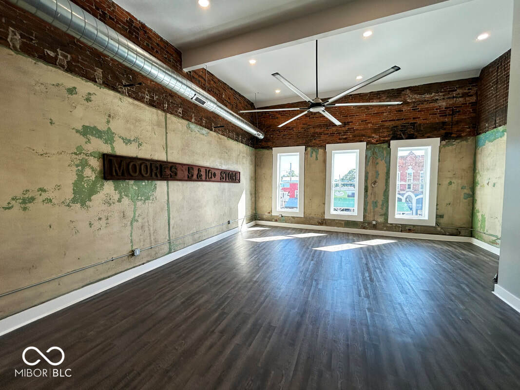 Foto principal - 113 E Main St