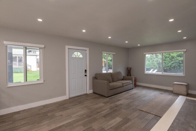 Foto del edificio - 13487 Barwick Rd