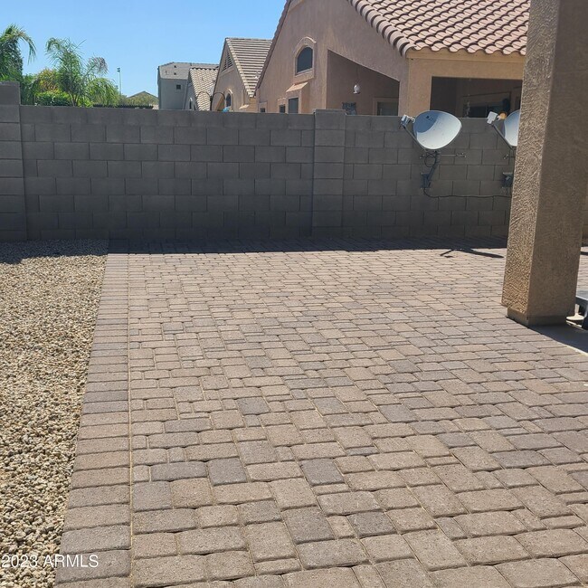Building Photo - 9575 W Quail Ave