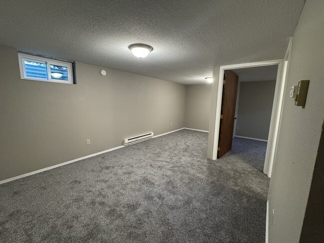 Building Photo - 3285 Canyon Dr