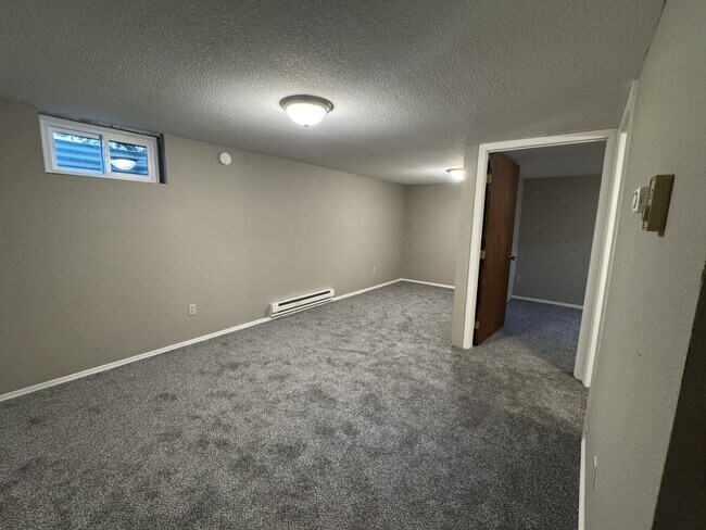 Foto del edificio - 3285 Canyon Dr