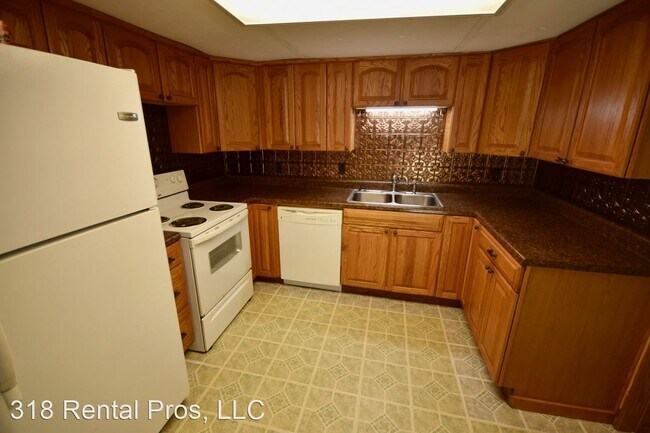 Building Photo - 2 br, 2 bath House - 571 Springhill Rd.