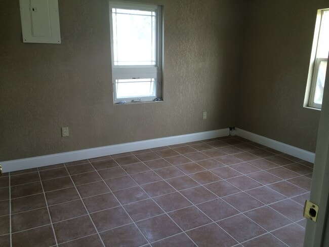 Building Photo - 313 Todds Ferry Rd