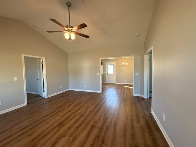 Foto del edificio - Charming Home in Scenic Fairfield Pointe
