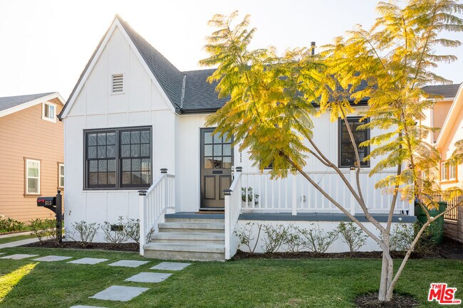 Foto del edificio - 6111 S Harcourt Ave