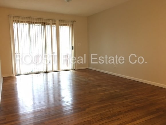 Building Photo - 5908 Verdi Dr