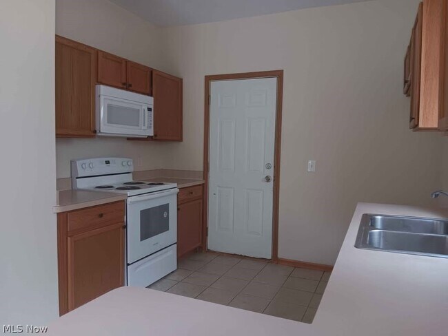 Foto del edificio - 4183 Westbrook Dr