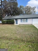 Building Photo - 155 Woodhaven Dr