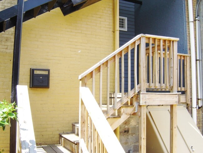 Building Photo - 1401 Madison Ave