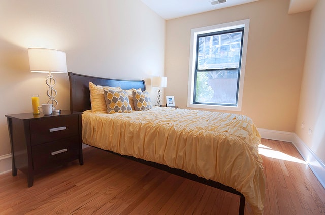 Interior Photo - 1010 W. Waveland