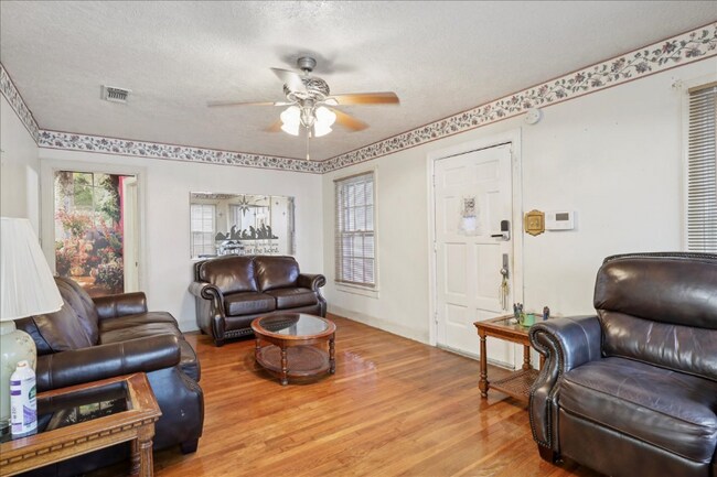 Foto del edificio - 4045 Reed St