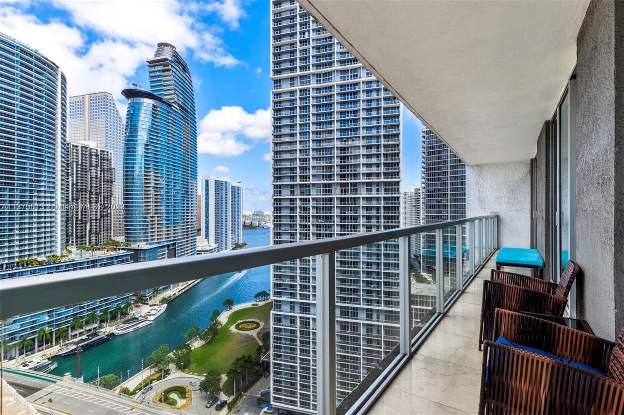 Foto principal - 500 Brickell Ave