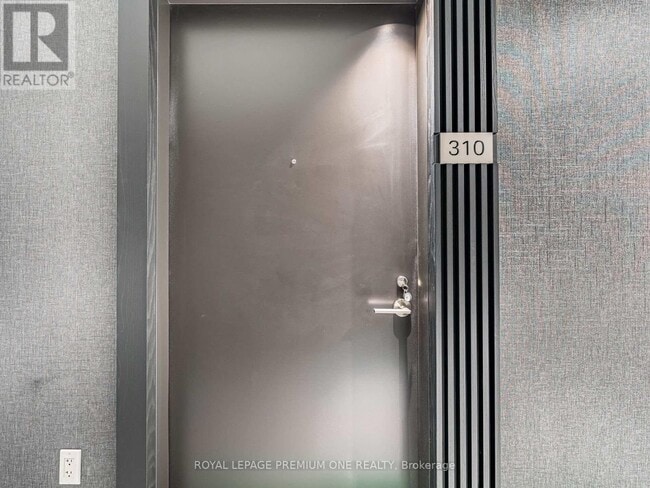 Photo du bâtiment - 110 Broadway Ave