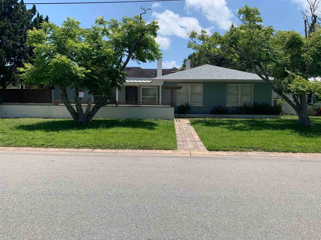 Primary Photo - 213 Flagler Blvd