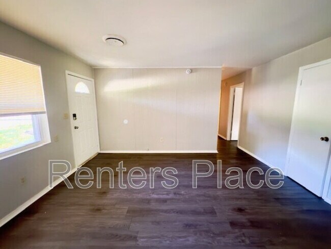 Foto del edificio - 1948 S Hickory Ave