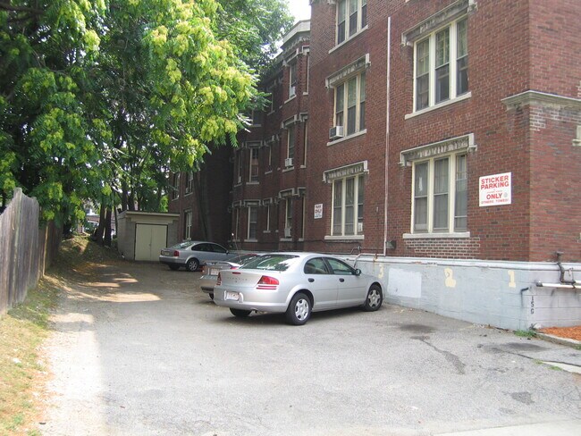 Foto del edificio - 15 Glenville Ave