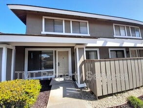 Building Photo - 1180 Sumner Pl