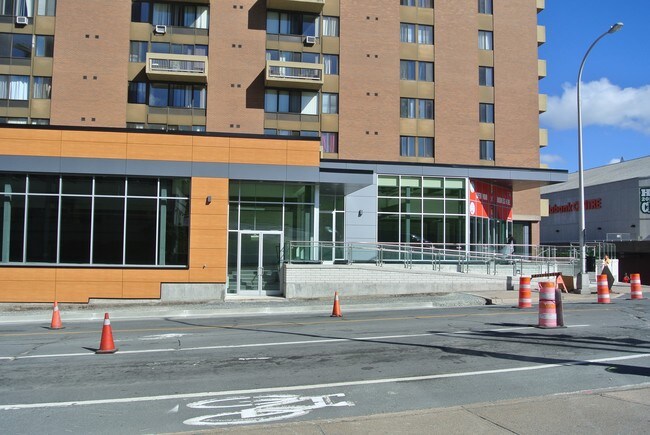 Photo du bâtiment - Halifax Apartments – The Plaza