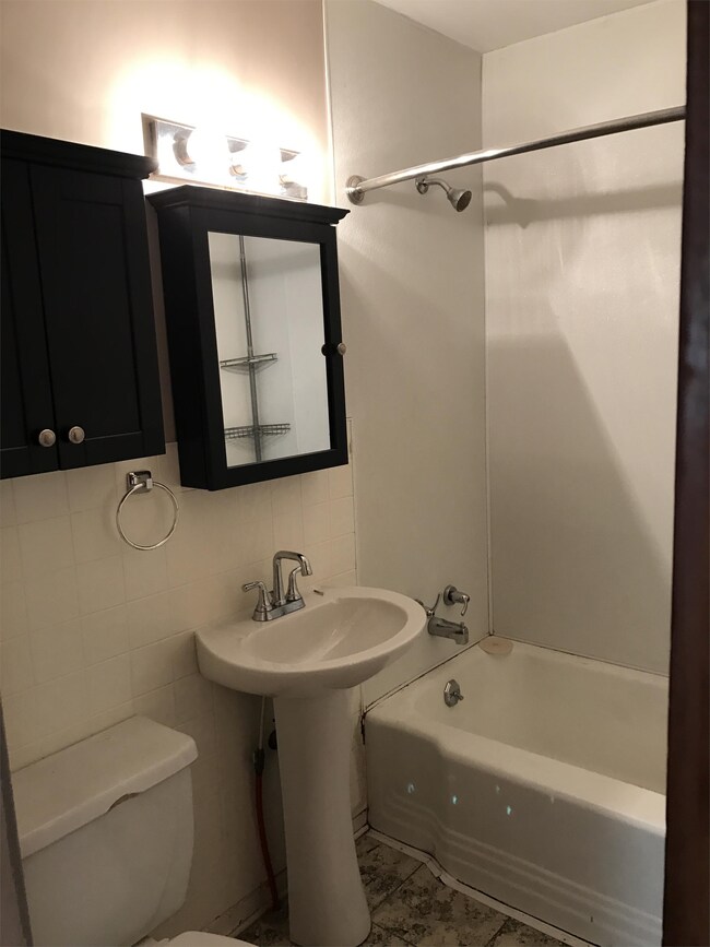 Foto del edificio - 2212 Ward St