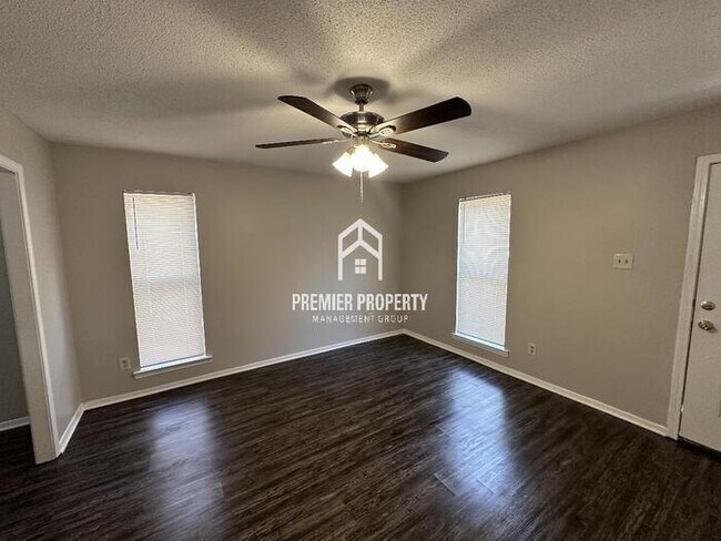 Foto del edificio - 1315 Harpeth Dr