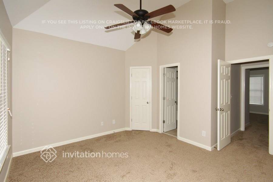 Foto del edificio - 1849 Mapmaker Dr NE