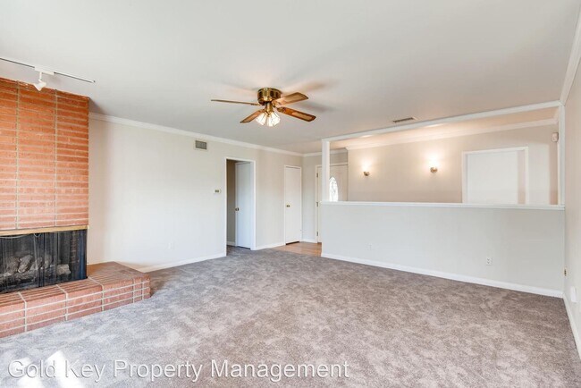 Building Photo - 3 br, 2 bath House - 8413 Lake Gaby Avenue