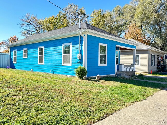 Building Photo - Charming Renovated Craftsman Bungalow (NOL...