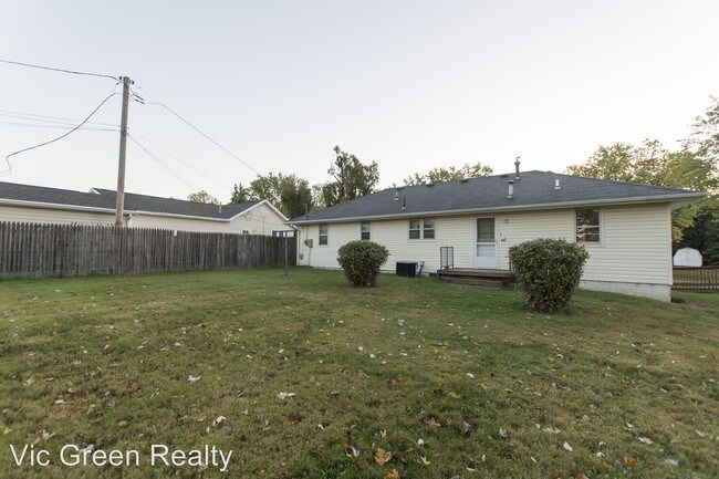 Building Photo - 3 br, 2 bath House - 2075 Dorothy Ave