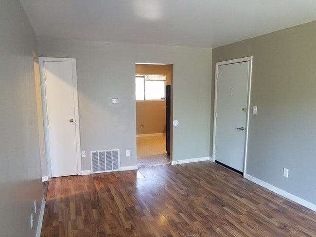 Building Photo - 211 S. Kimble Dr Bloomington, IN 47404