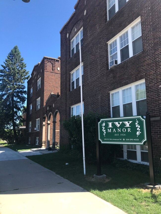 Foto del edificio - Ivy Manor Apartments