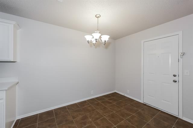 Foto del edificio - 317 Oakhurst Dr