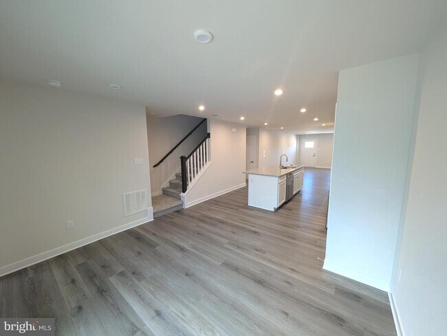 Foto del edificio - 114 RED LION Ct