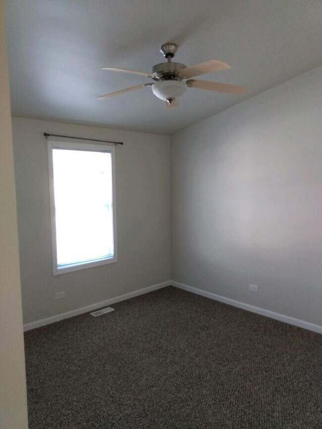 Foto del edificio - 2465-2475-2475 E Stellon St