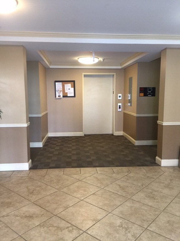 Foto del edificio - 318 Rindge Ave