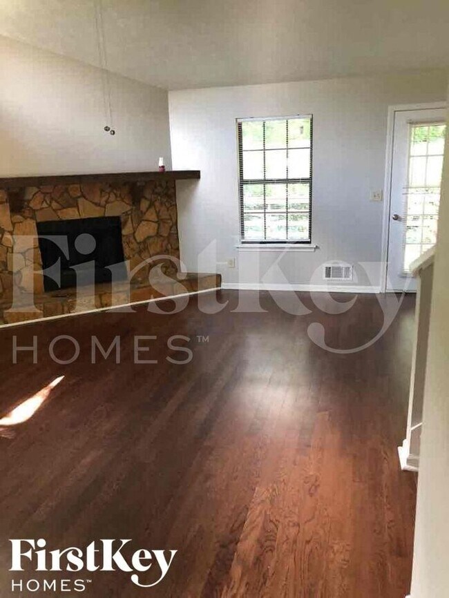 Foto del edificio - 5641 Clifton Pl