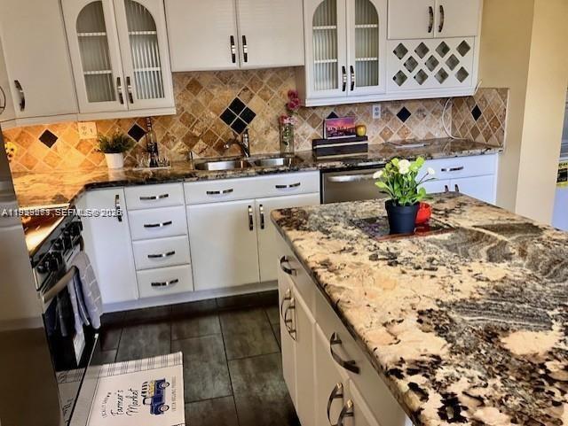 Building Photo - 3910 Inverrary Blvd