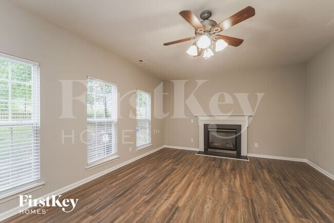 Building Photo - 13413 Edgetree Dr