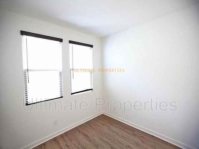 Foto del edificio - 35043 N Barrel Rd