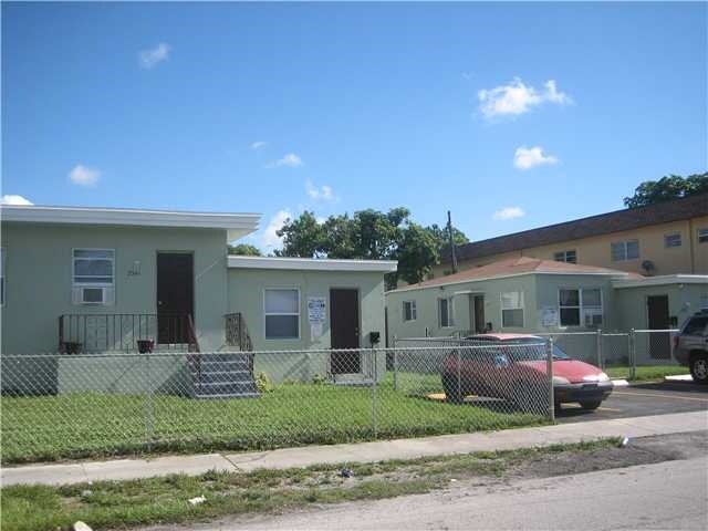 Foto del edificio - 2335-2341 Monroe St